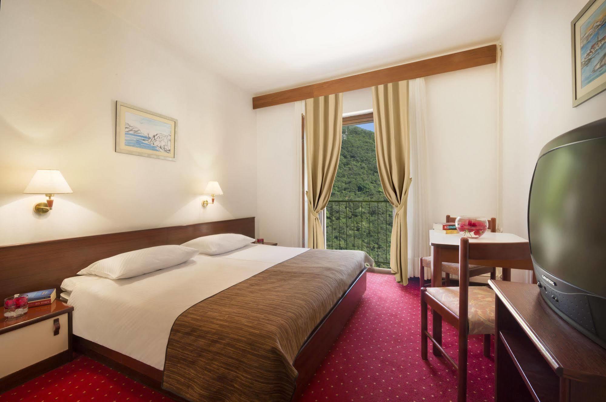 Hotel Mediteran - Liburnia Mošćenička Draga المظهر الخارجي الصورة